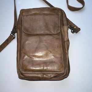 Wilson's Leather Experts‎ Medium Crossbody  Travel Work Pockets Chic
